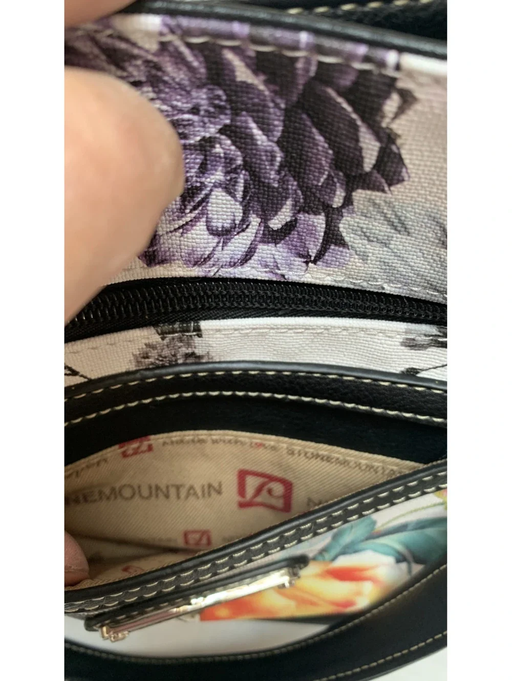 NWT Stone Mountain Floral Tote Vinyl Canvas Body Large Size